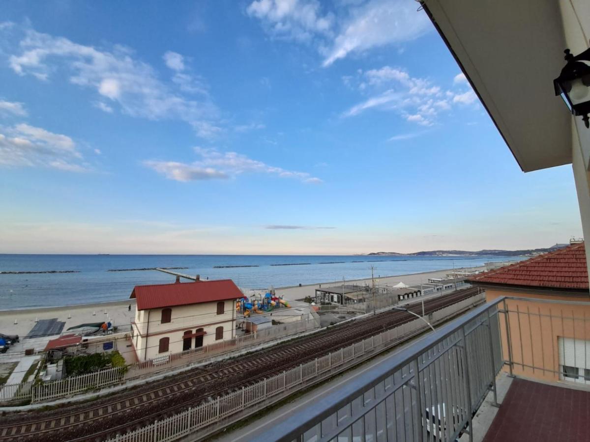 Fronte Mare * Falconara Marittima